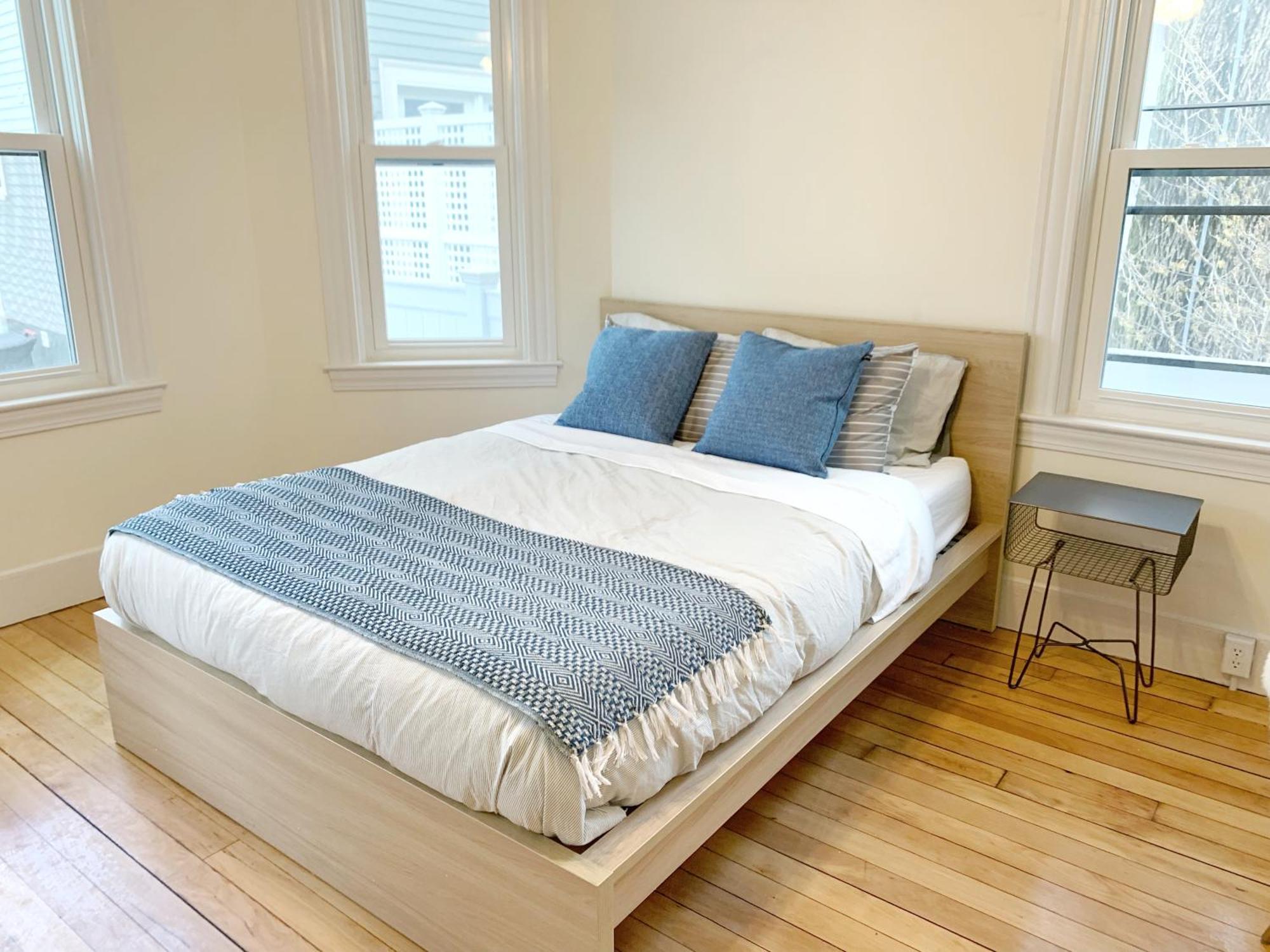 Best Location At Harvard University! 4 Bedroom Apartment! Two Units Available! Cambridge Exterior photo